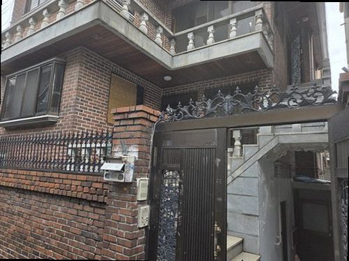 오산 누수탐지 안방 천장과 벽면에 발생한 누수 흔적