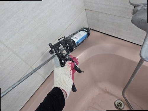 김포 누수탐지 수도계량기 별침과 배관 압력 게이지를 확인하는 현장