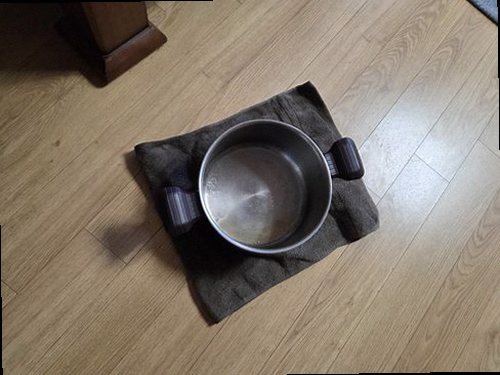 김포 누수탐지 아래층 천장 누수 흔적과 계량기 점검 모습