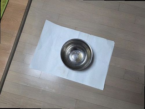 안성 누수탐지 거실 천장에 나타난 누수 흔적과 현장 점검 모습