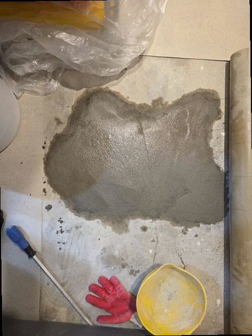 시흥 누수탐지 누수 피해가 발생한 천장과 벽면의 얼룩을 확인하는 현장
