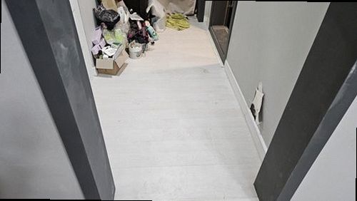 부산 남구 누수탐지 욕실 천장 얼룩과 바닥 배수구 주변을 확인하는 현장