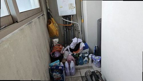 대전 서구 누수탐지 벽면 얼룩과 들뜬 벽지를 확인하는 현장