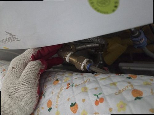 광명 누수탐지 주택 내부 배관과 보일러 분배기 구조를 보여주는 점검 이미지