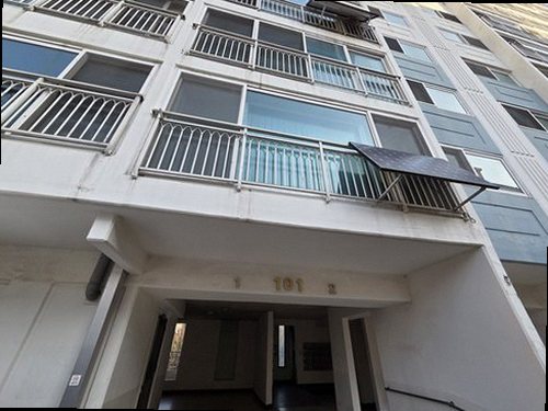 일산동구 누수탐지 천장 누수 흔적과 배관 점검 위치를 비교한 모습