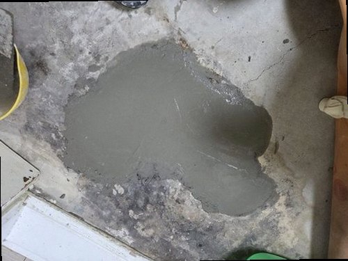 양평 누수탐지 누수 위치를 확인한 뒤 배관을 부분적으로 굴착하는 과정