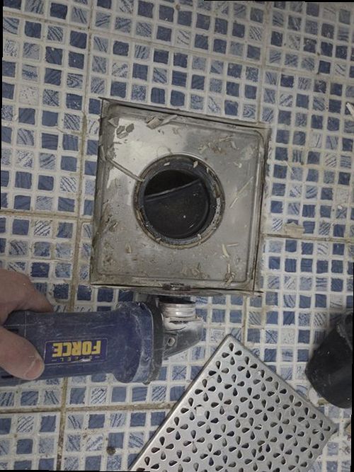 효행구 누수탐지 거실 천장 물자국과 누수 피해 범위를 확인하는 현장