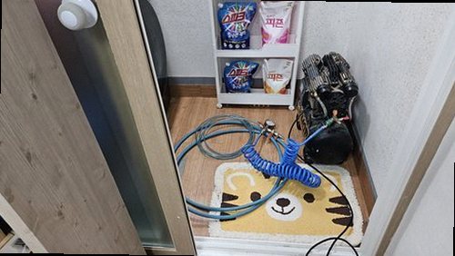 송파구 누수탐지 누수 배관 압력 검사와 청음 탐지를 진행하는 현장