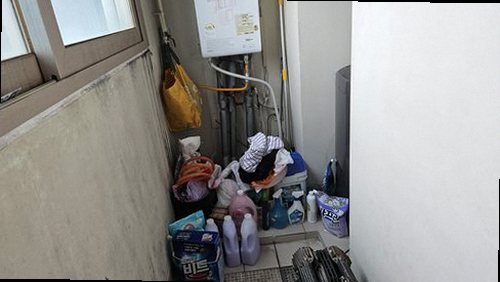 송파구 누수탐지 벽면 누수 흔적과 수분 측정기를 확인하는 현장