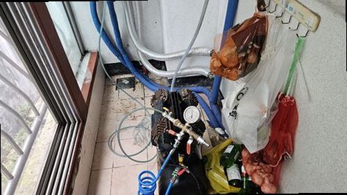 서해구·검단구 누수탐지 배관 압력 검사와 청음 탐지를 진행하는 현장