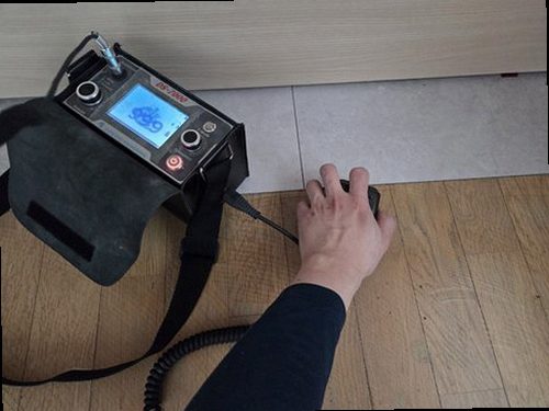 미추홀구 누수탐지 배관 압력 검사와 누수 위치를 기록하는 현장 모습