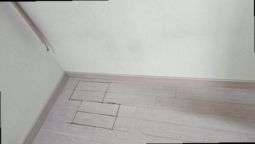 은평구 누수탐지 보일러와 분배기 배관 구조를 확인하는 모습