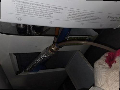 대전 동구 누수탐지 보일러와 분배기에 연결된 난방 배관 구조