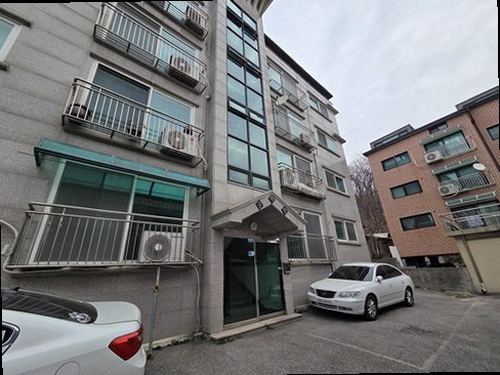 천안시 서북구 누수탐지 천장 누수 흔적과 벽면 수분을 확인하는 현장