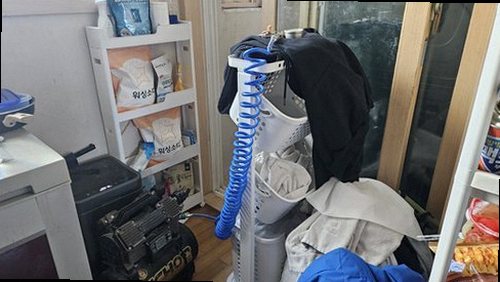 남동구 누수탐지 창틀 코킹과 베란다 방수 보수 후 점검 모습
