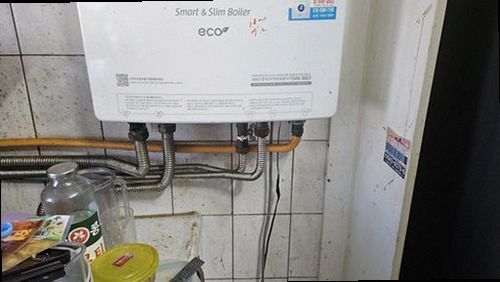 고양 누수탐지 수도계량기 별침과 보일러 주변 배관을 확인하는 현장